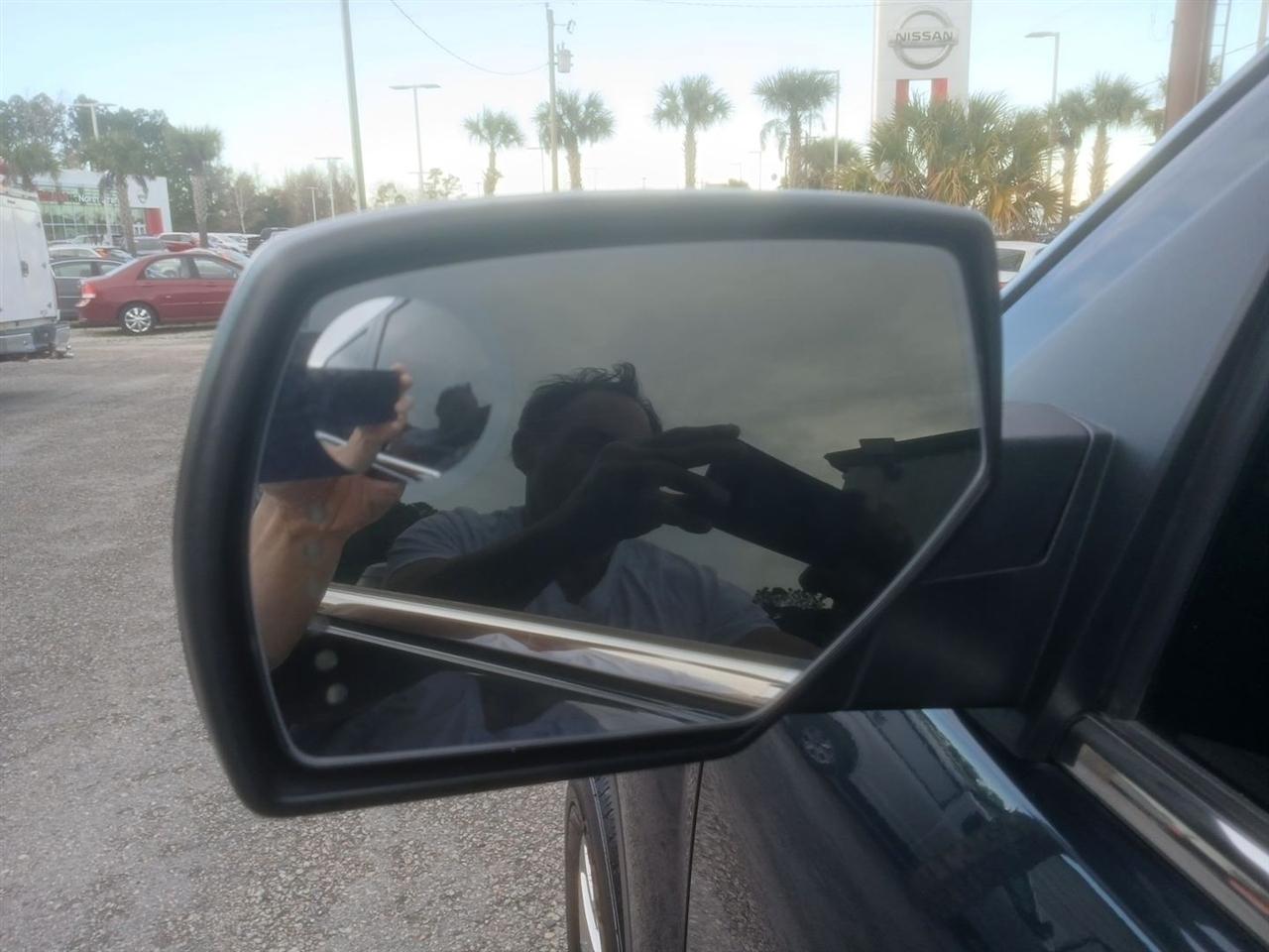 GMC Sierra 1500 4WD Crew Cab 143.5" SLT 2017