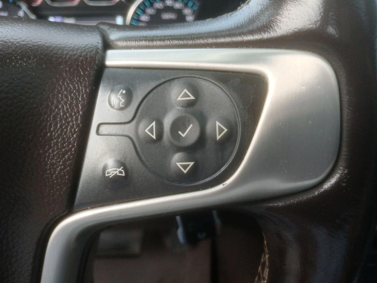 GMC Sierra 1500 4WD Crew Cab 143.5" SLT 2017