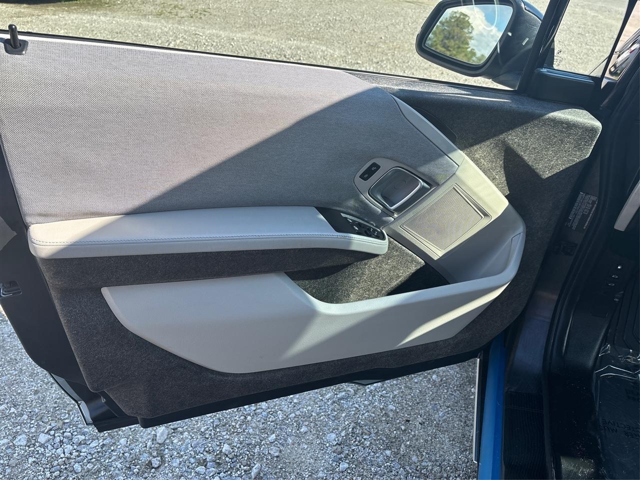 BMW i3 Base w/Range Extender 2015