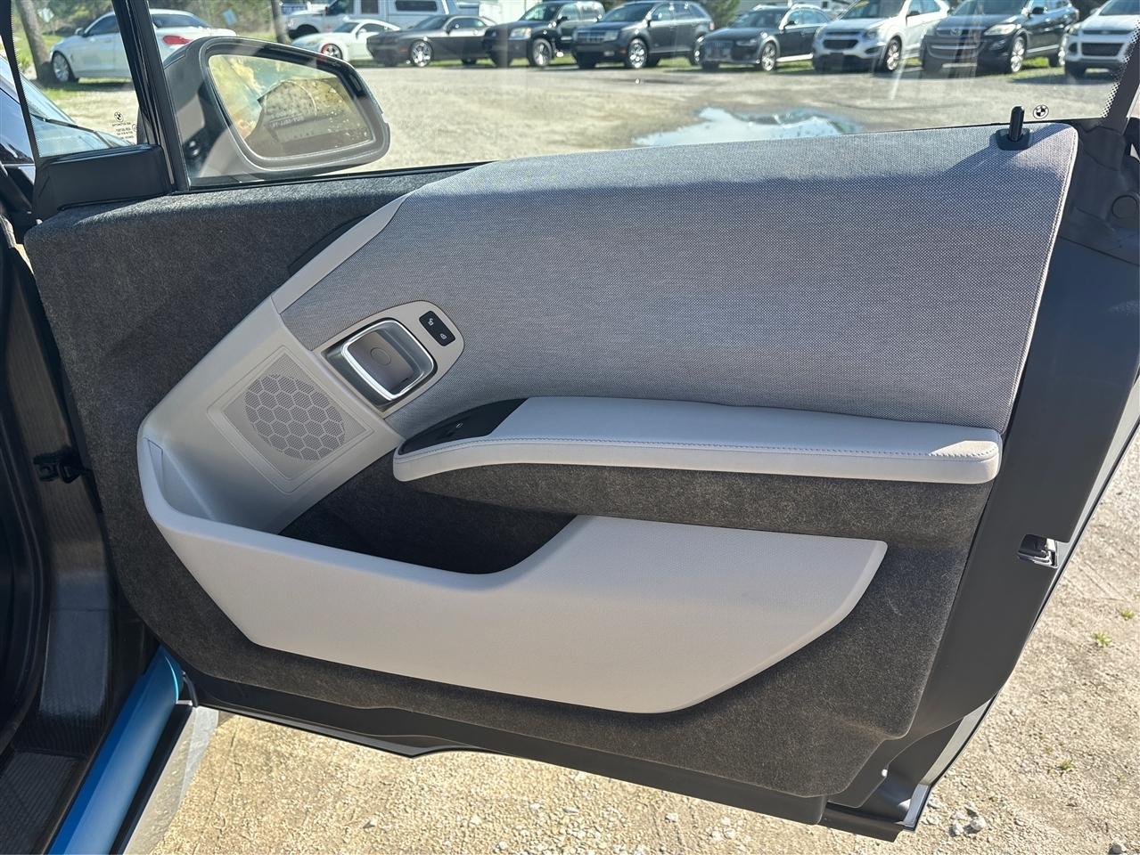 BMW i3 Base w/Range Extender 2015