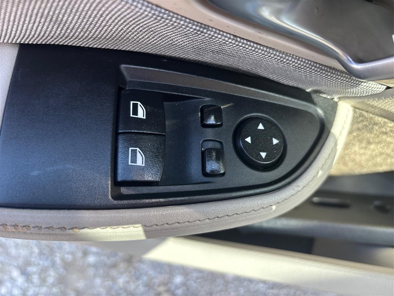 BMW i3 Base w/Range Extender 2015