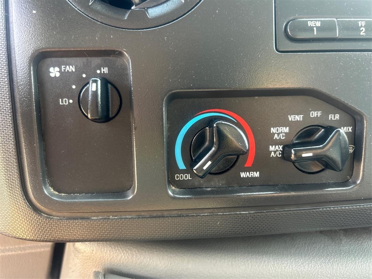 Ford Econoline E350 2017