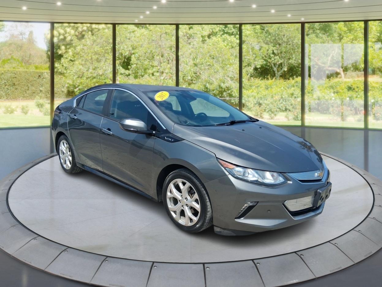 Chevrolet Volt Premier w/ Standard Emission Package 2017