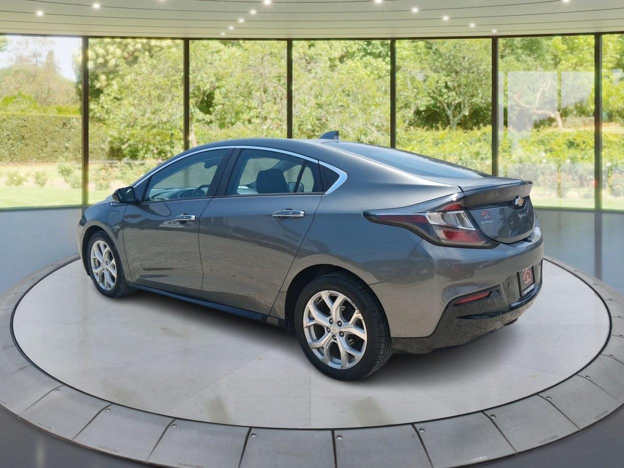 Chevrolet Volt Premier w/ Standard Emission Package 2017