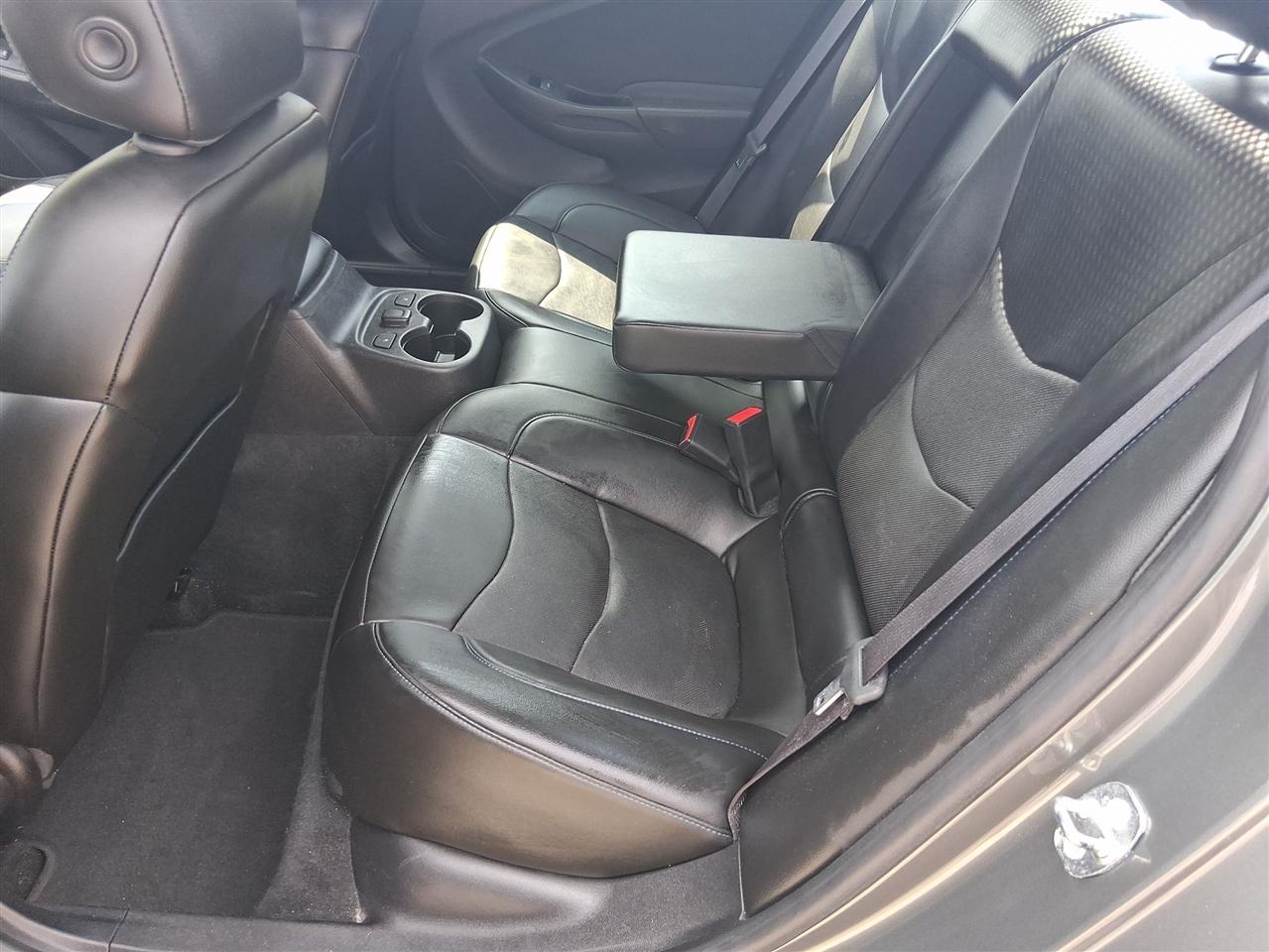 Chevrolet Volt Premier w/ Standard Emission Package 2017