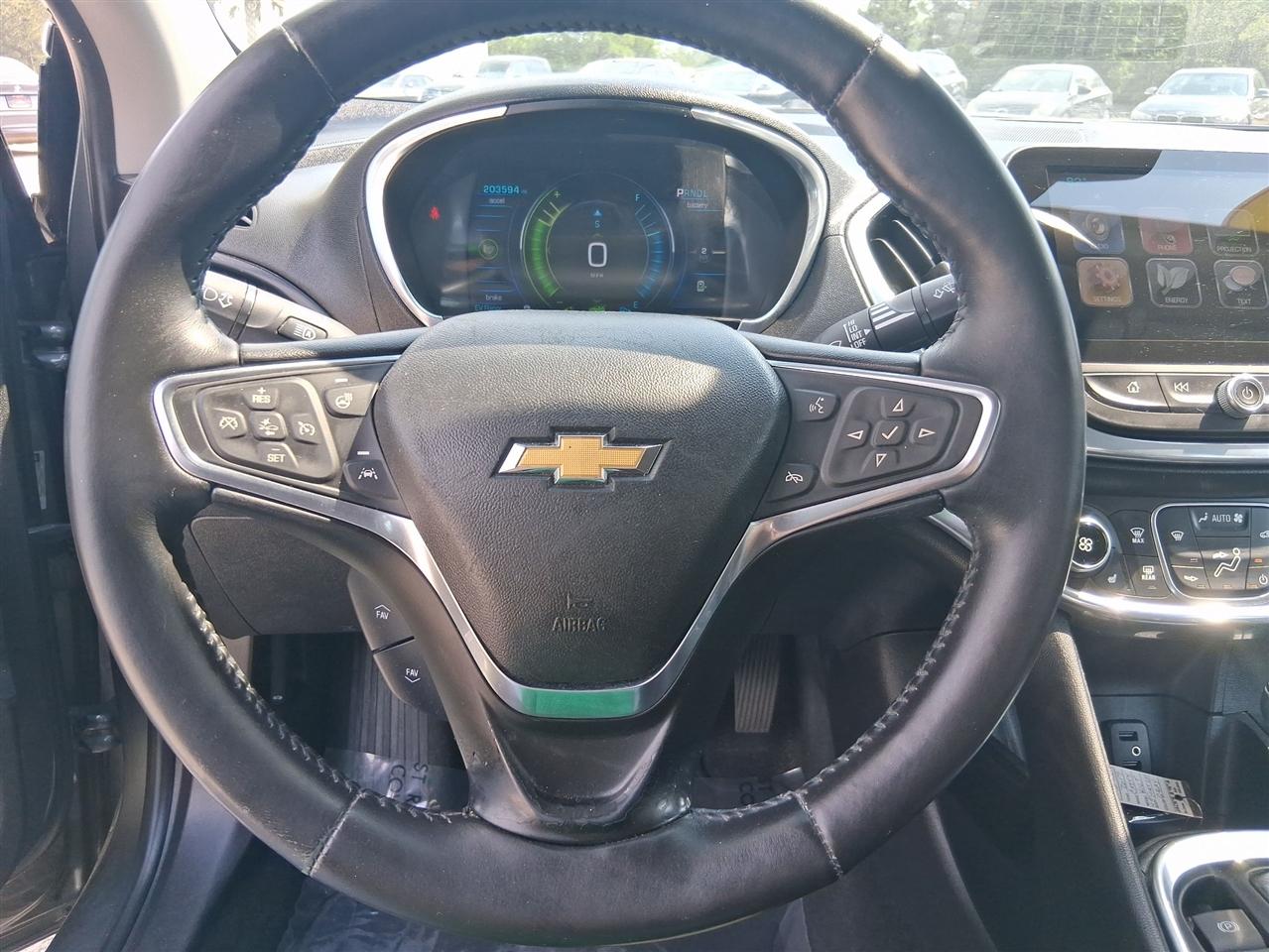 Chevrolet Volt Premier w/ Standard Emission Package 2017