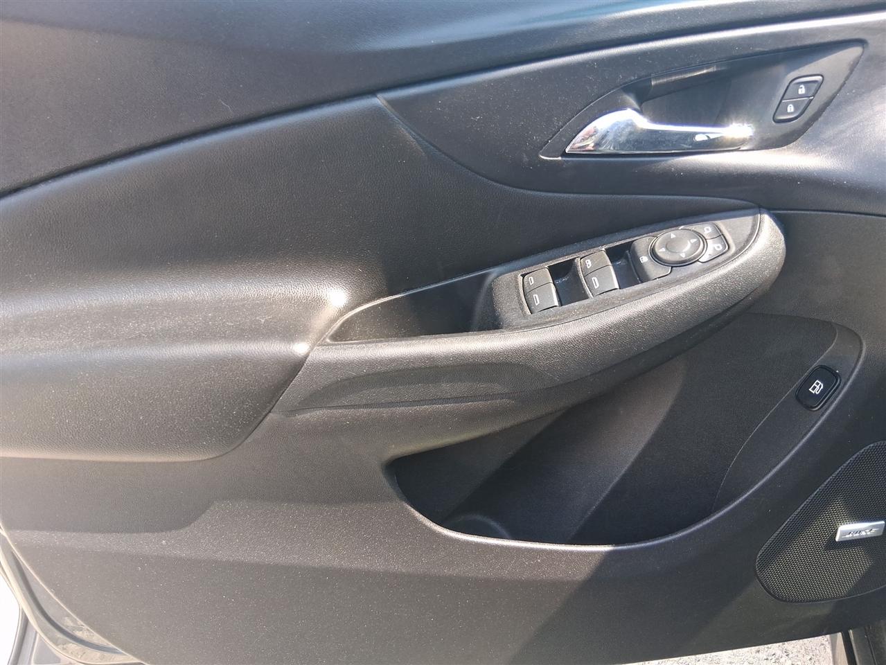 Chevrolet Volt Premier w/ Standard Emission Package 2017