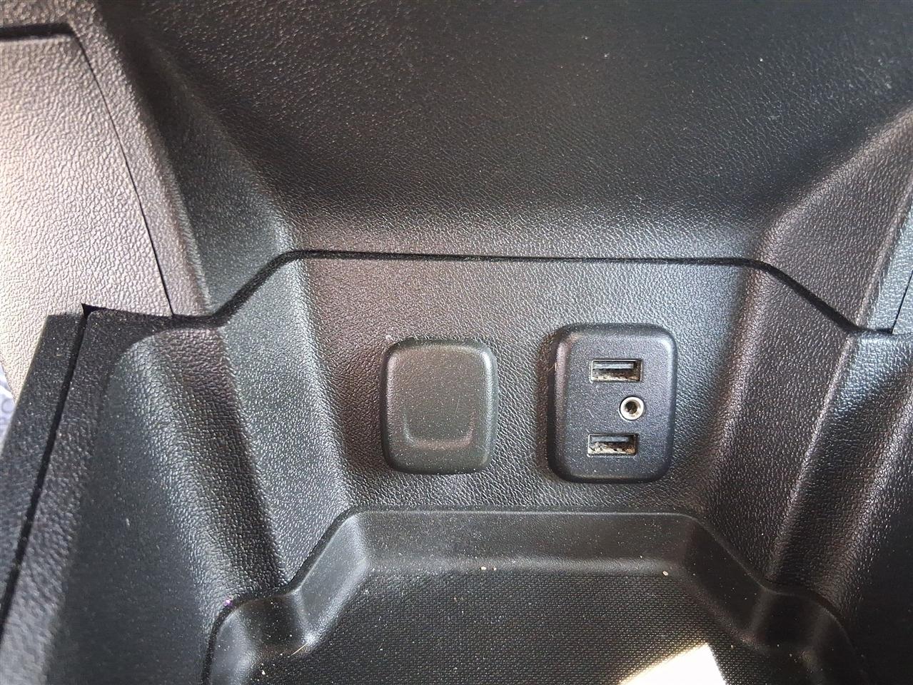 Chevrolet Volt Premier w/ Standard Emission Package 2017