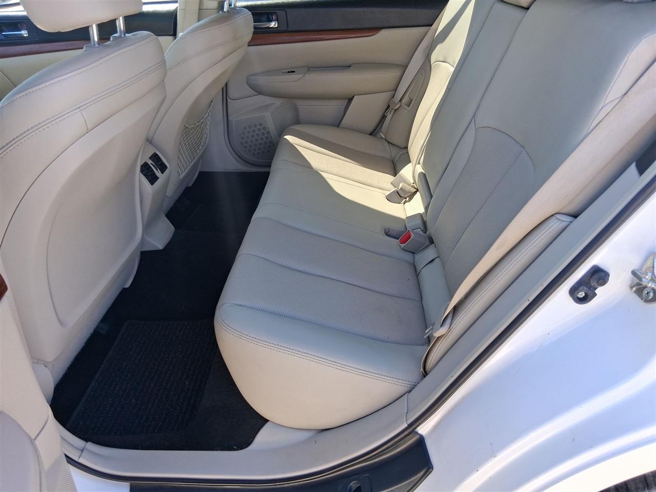 Subaru Outback 2.5i Limited 2014