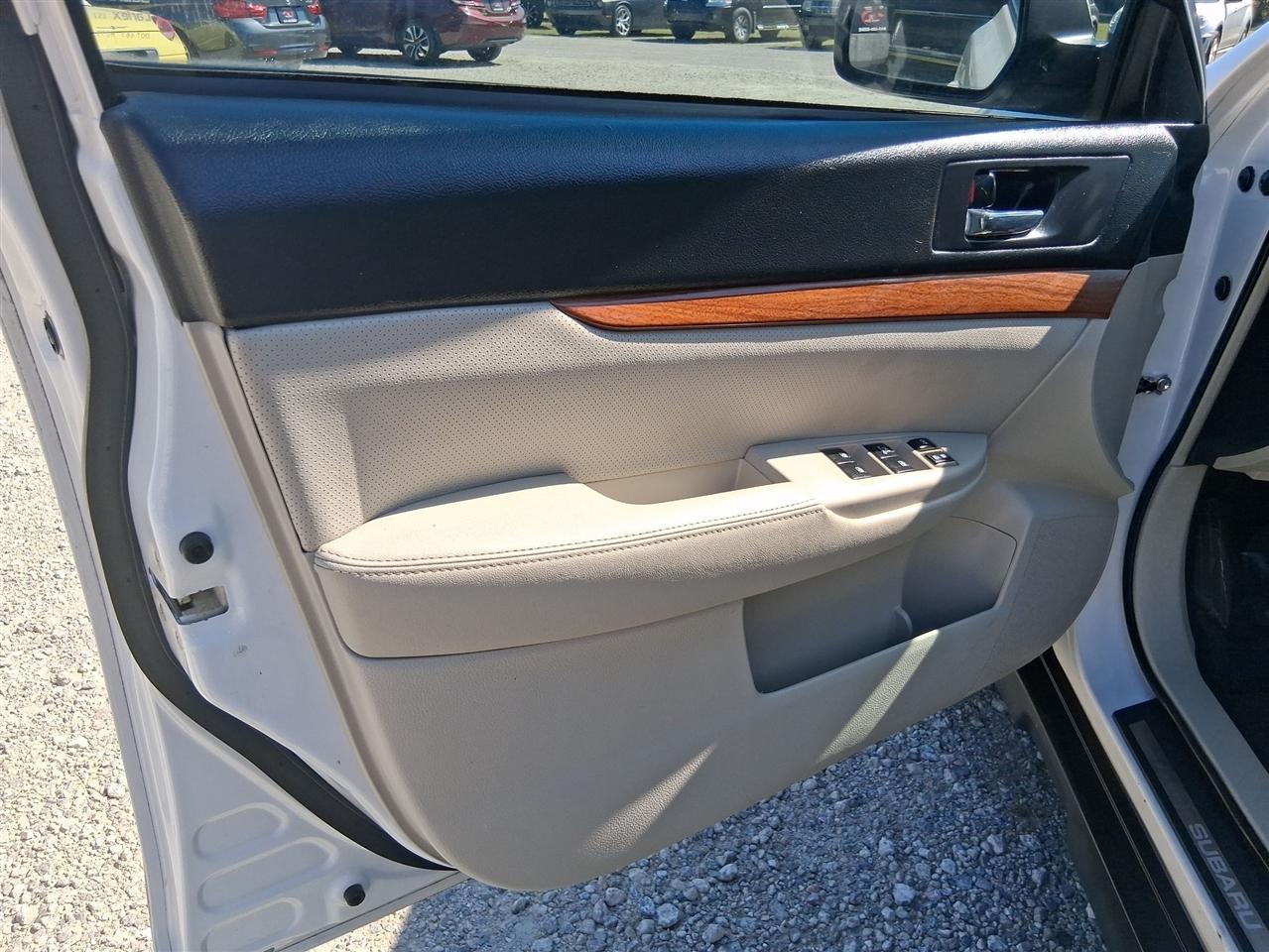 Subaru Outback 2.5i Limited 2014