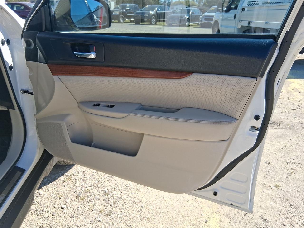 Subaru Outback 2.5i Limited 2014