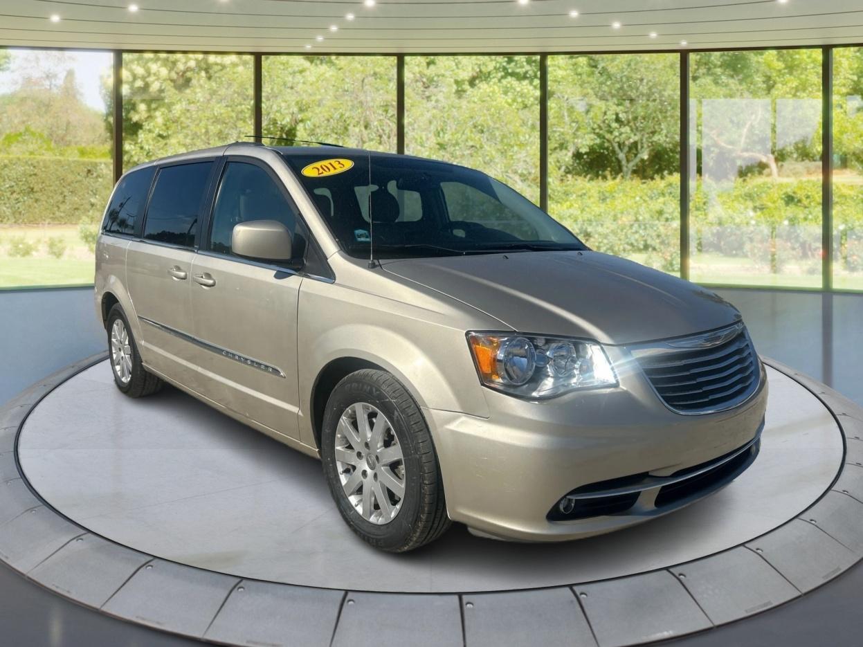 Chrysler Town & Country Touring 2013