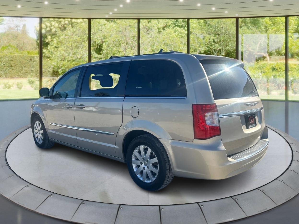 Chrysler Town & Country Touring 2013