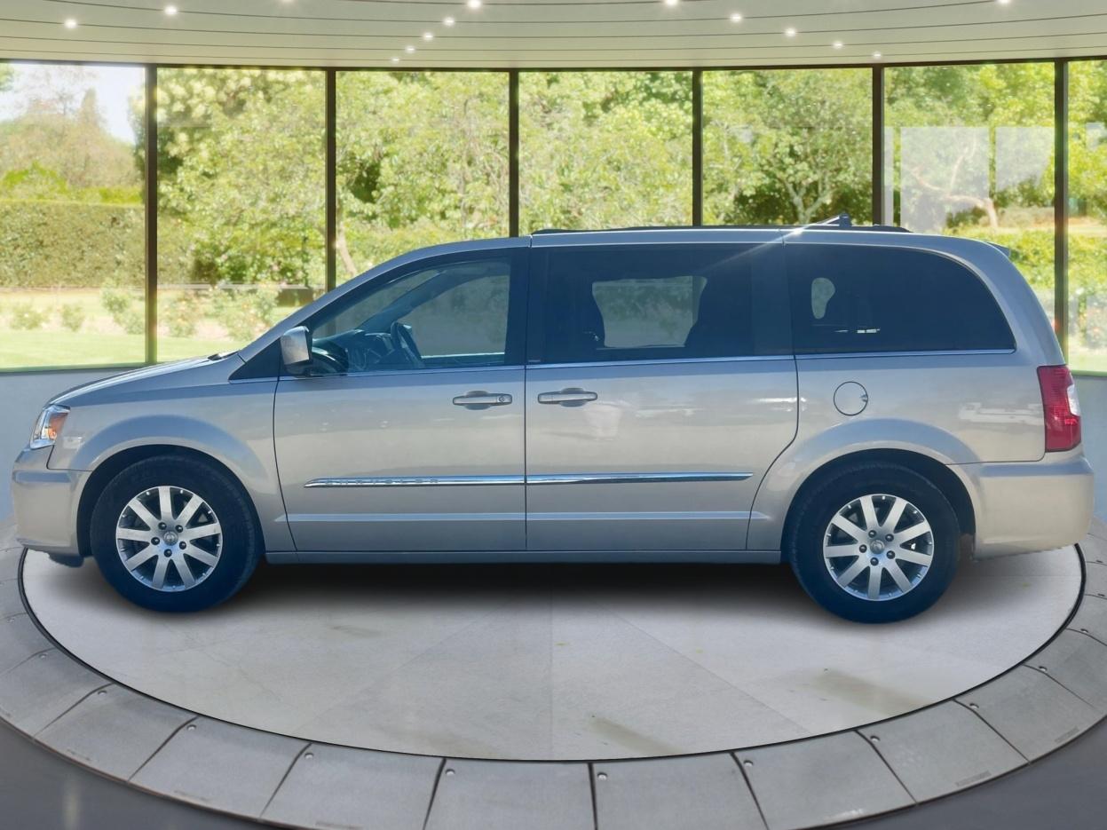 Chrysler Town & Country Touring 2013