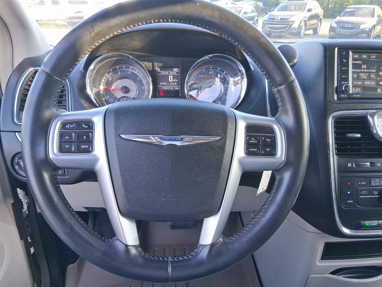 Chrysler Town & Country Touring 2013