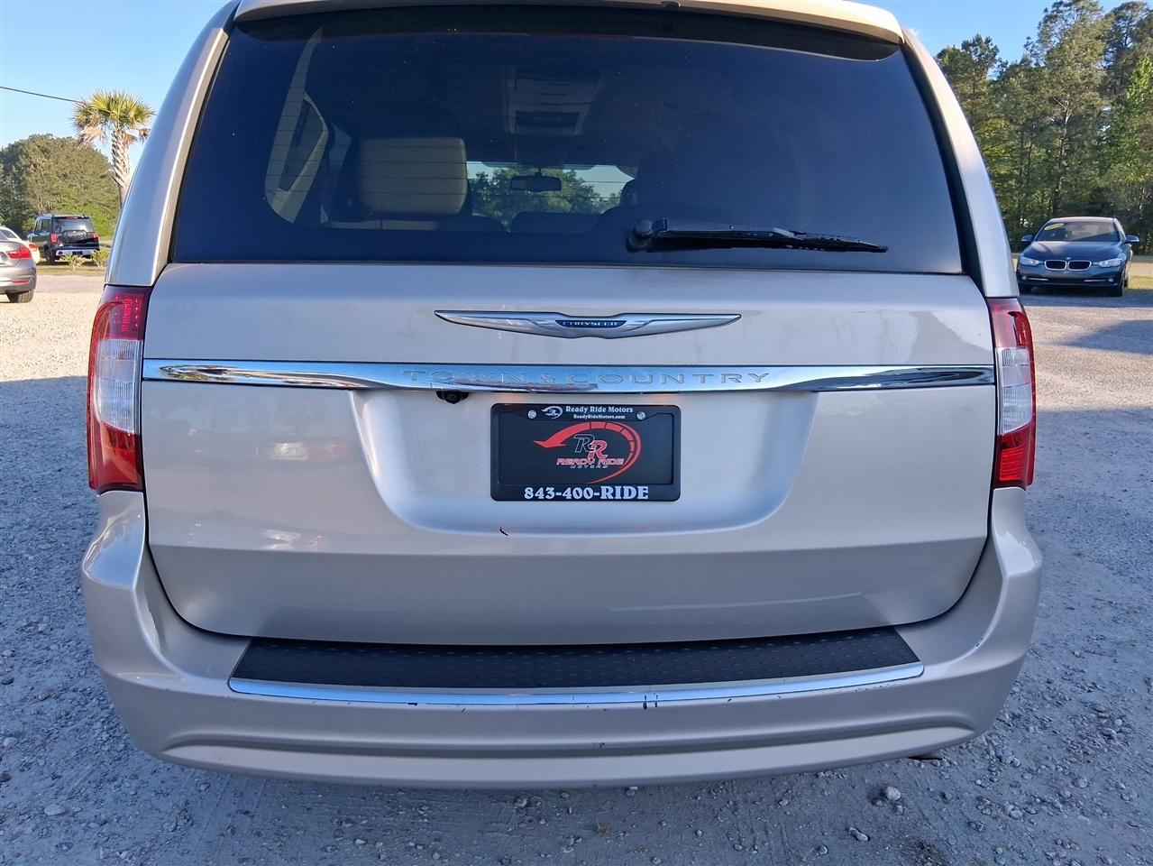Chrysler Town & Country Touring 2013