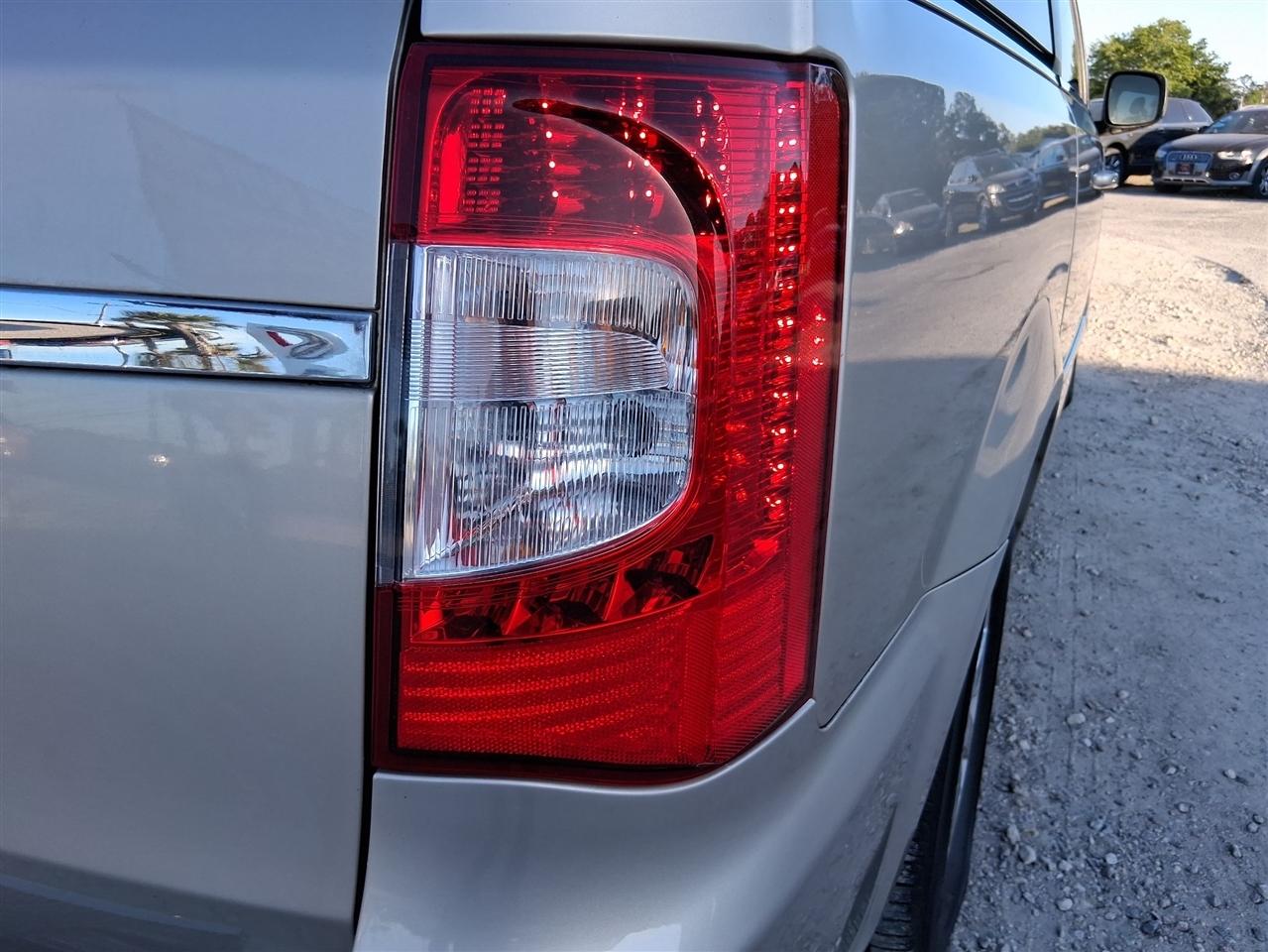 Chrysler Town & Country Touring 2013