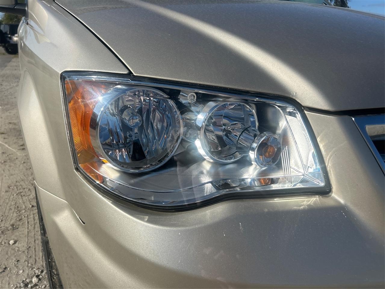Chrysler Town & Country Touring 2013