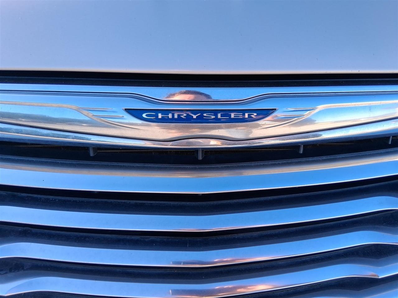 Chrysler Town & Country Touring 2013