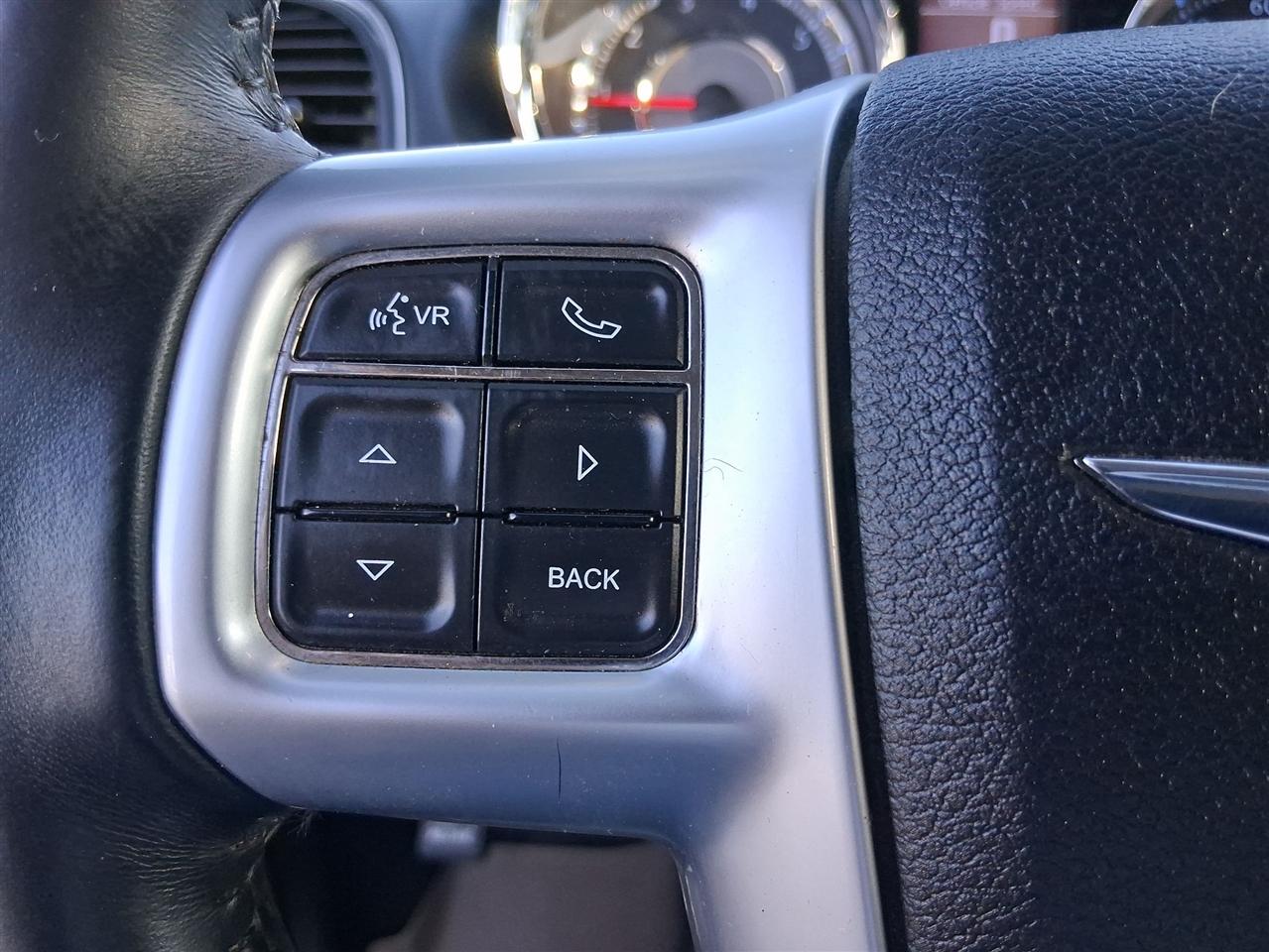 Chrysler Town & Country Touring 2013