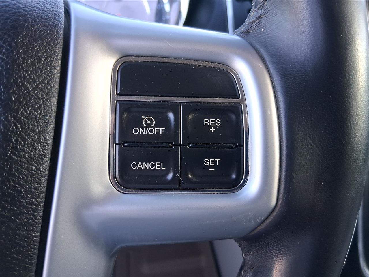 Chrysler Town & Country Touring 2013