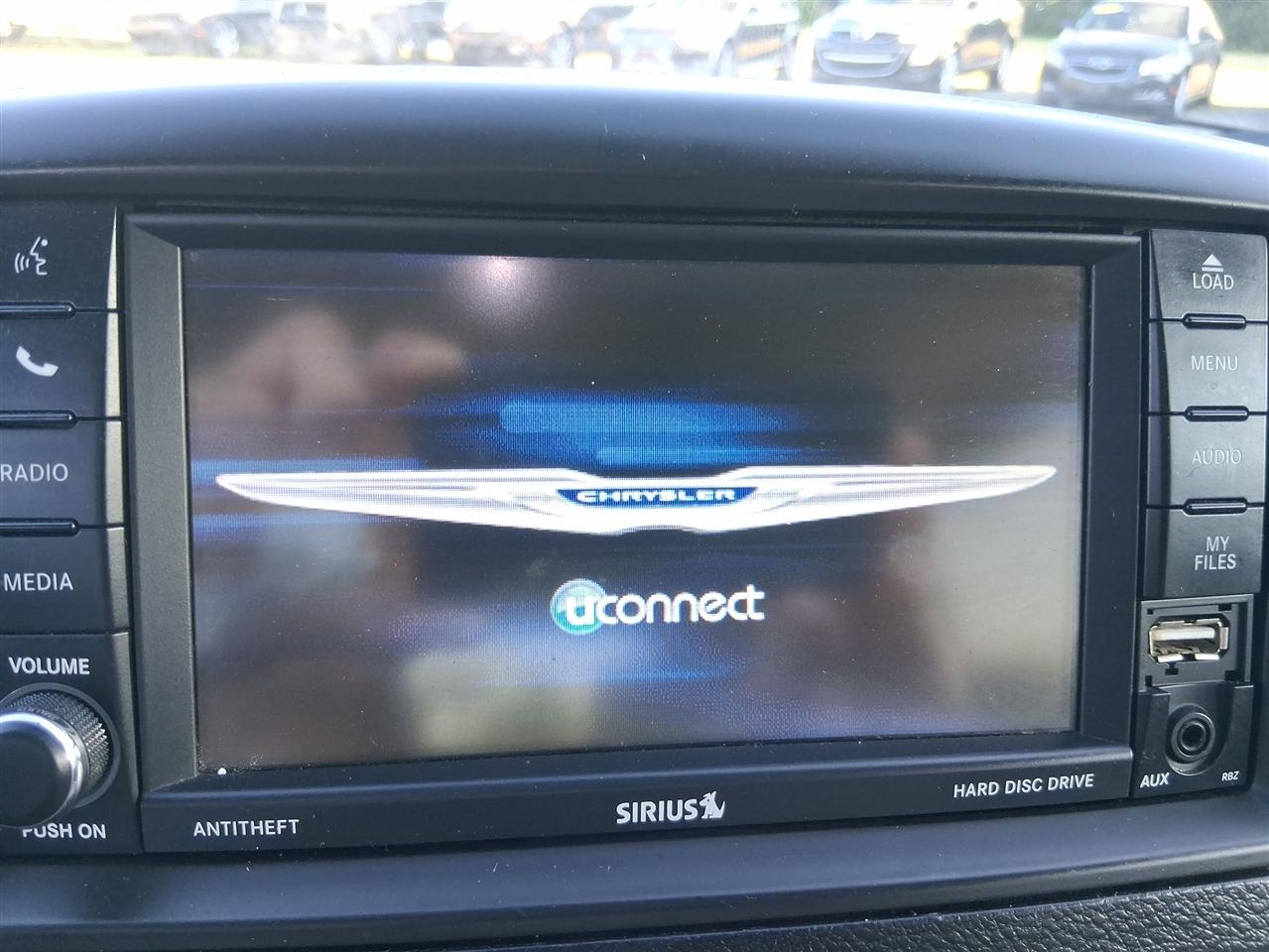 Chrysler Town & Country Touring 2013