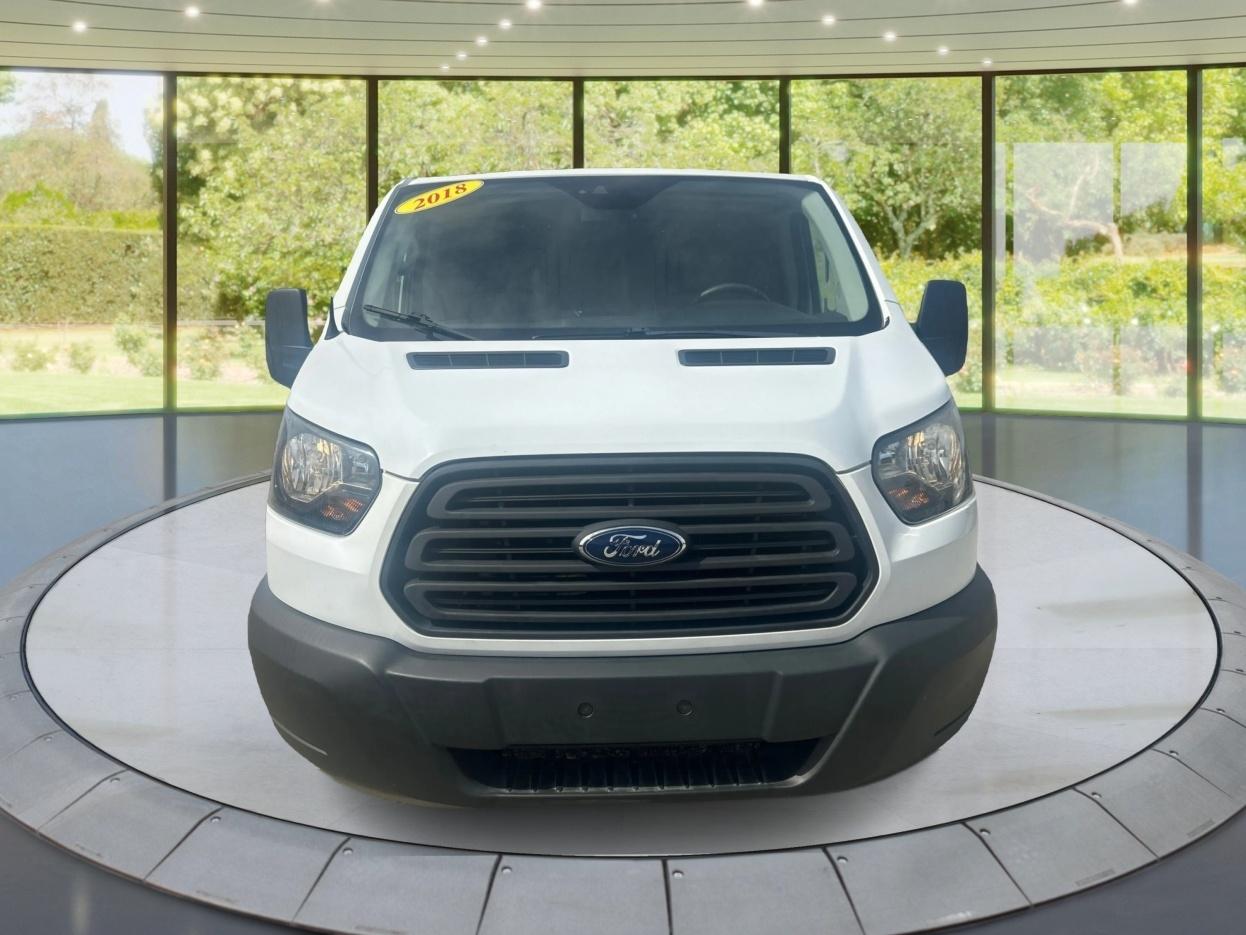 Ford Transit 250 Van Low Roof w/Sliding Pass. 148-in. WB 2018