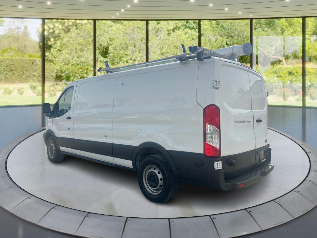 Ford Transit 250 Van Low Roof w/Sliding Pass. 148-in. WB 2018