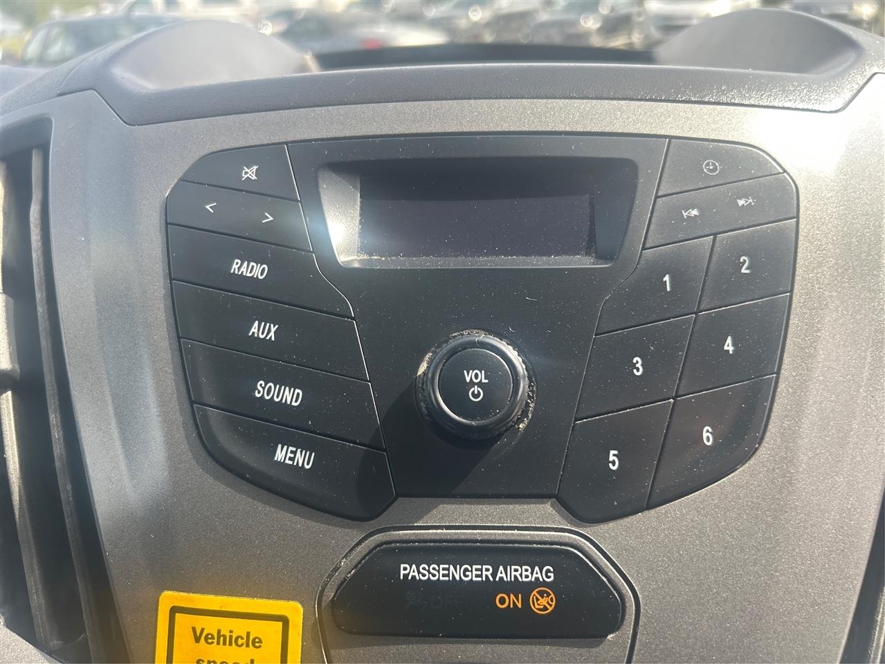 Ford Transit 250 Van Low Roof w/Sliding Pass. 148-in. WB 2018