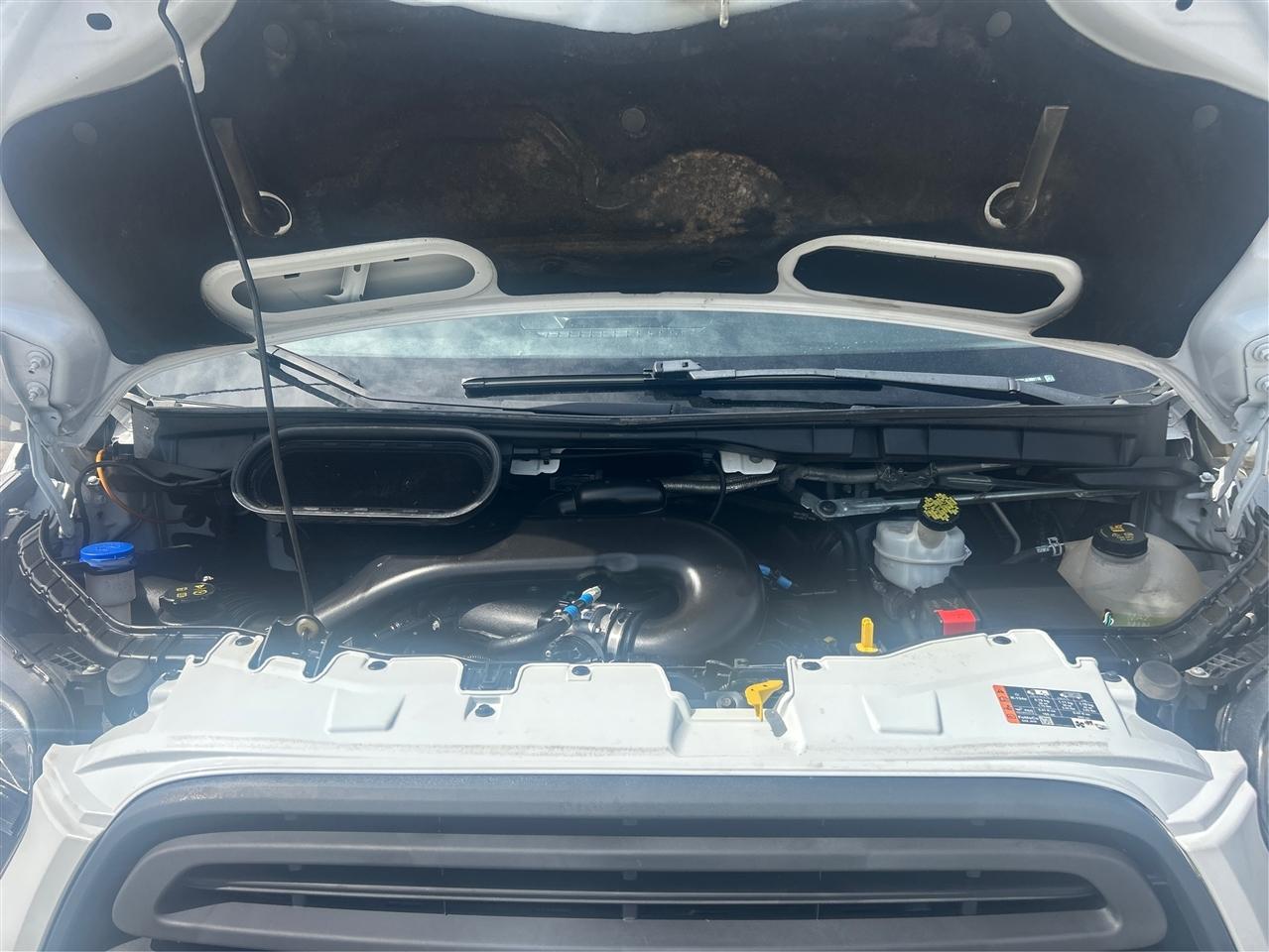 Ford Transit 250 Van Low Roof w/Sliding Pass. 148-in. WB 2018