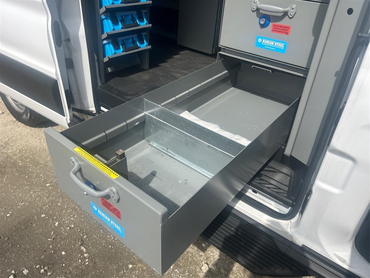 Ford Transit 250 Van Low Roof w/Sliding Pass. 148-in. WB 2018