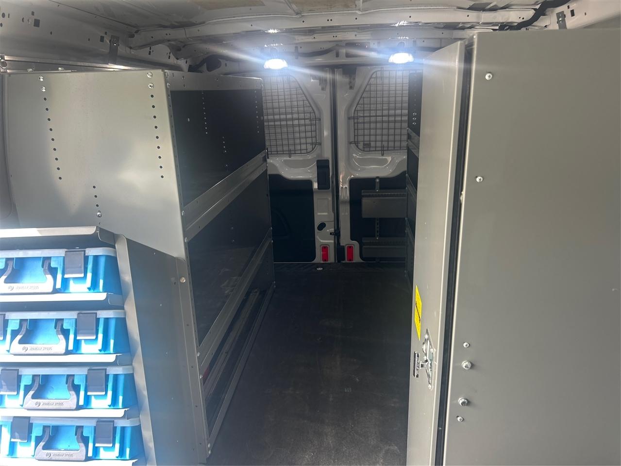 Ford Transit 250 Van Low Roof w/Sliding Pass. 148-in. WB 2018