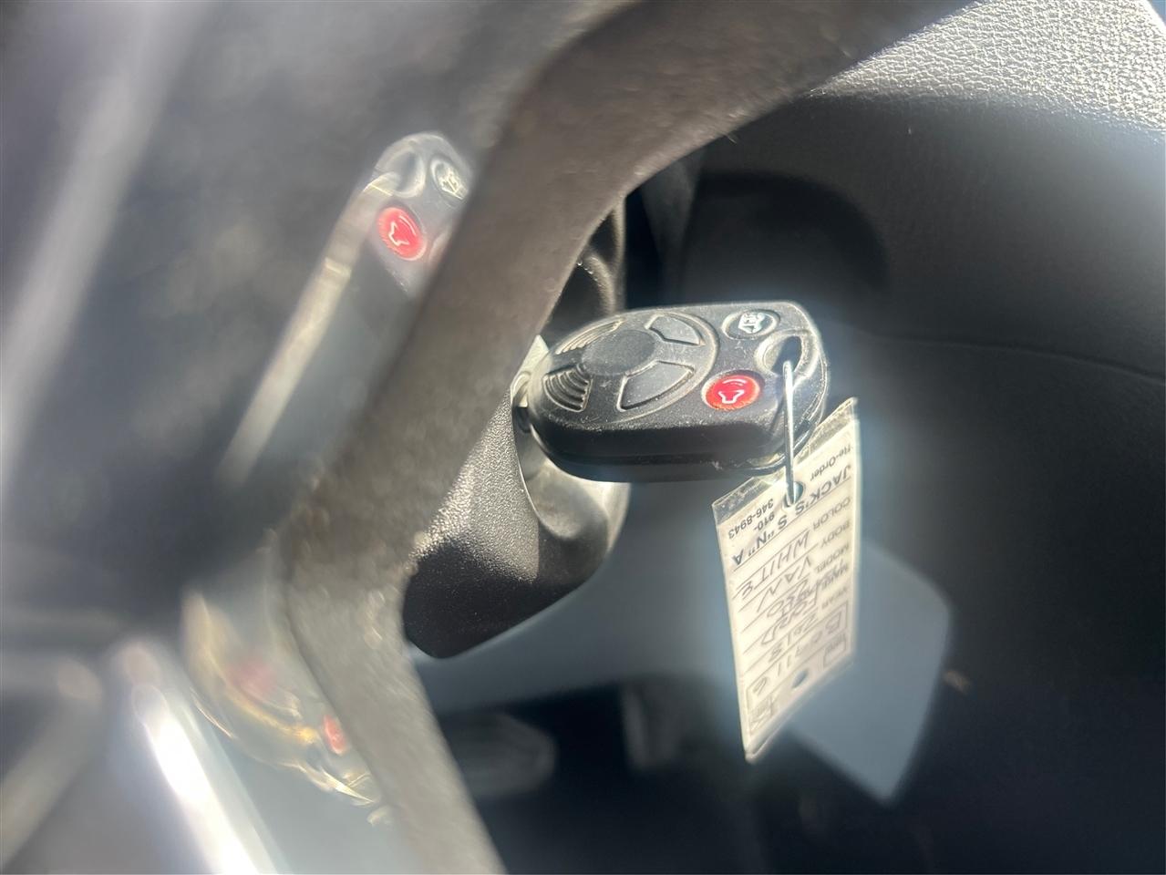 Ford Transit 250 Van Low Roof w/Sliding Pass. 148-in. WB 2018