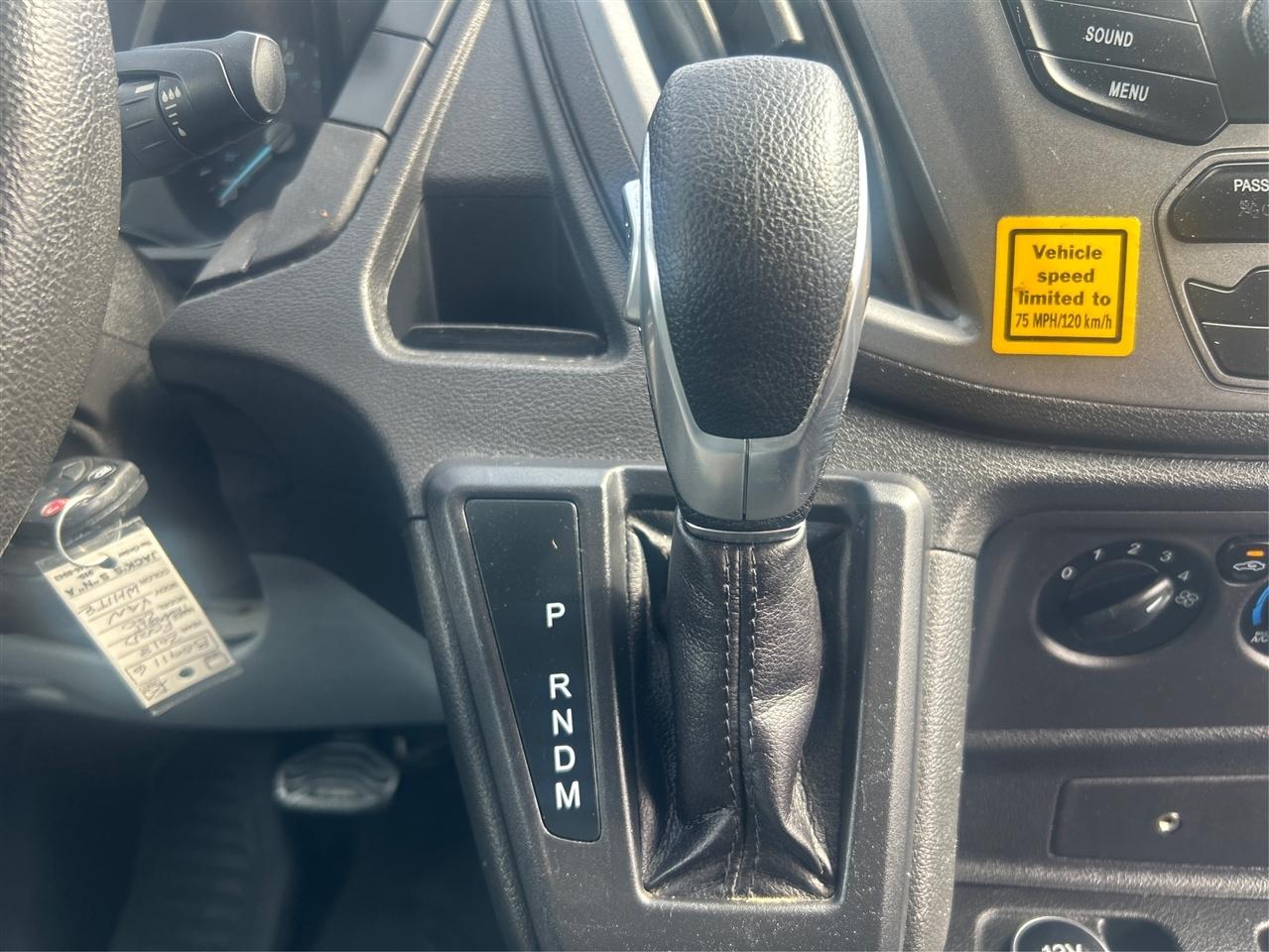 Ford Transit 250 Van Low Roof w/Sliding Pass. 148-in. WB 2018