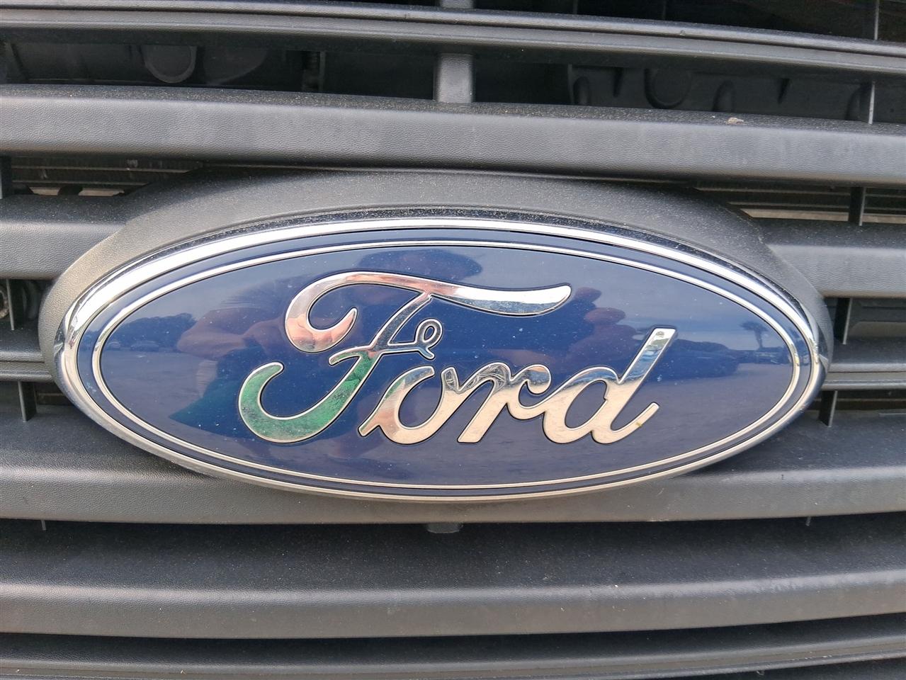 Ford Transit 150 Van Low Roof 60/40 Pass. 130-in. WB 2019