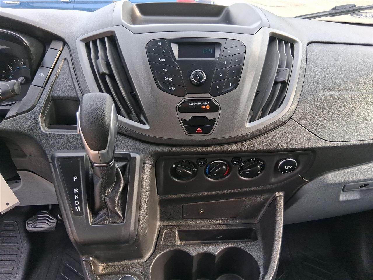 Ford Transit 150 Van Low Roof 60/40 Pass. 130-in. WB 2019