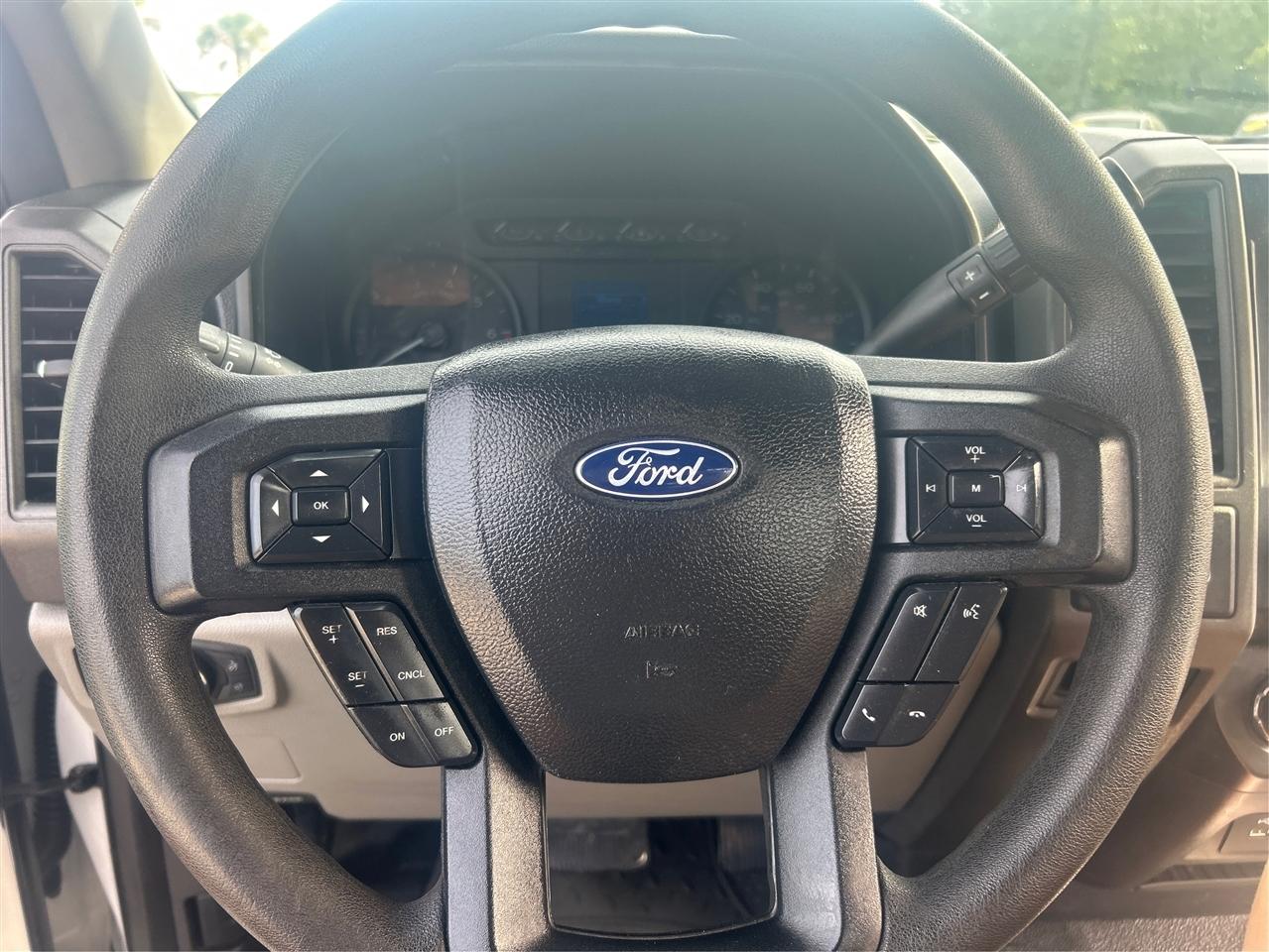 Ford F-350 SD XLT 2WD 2019