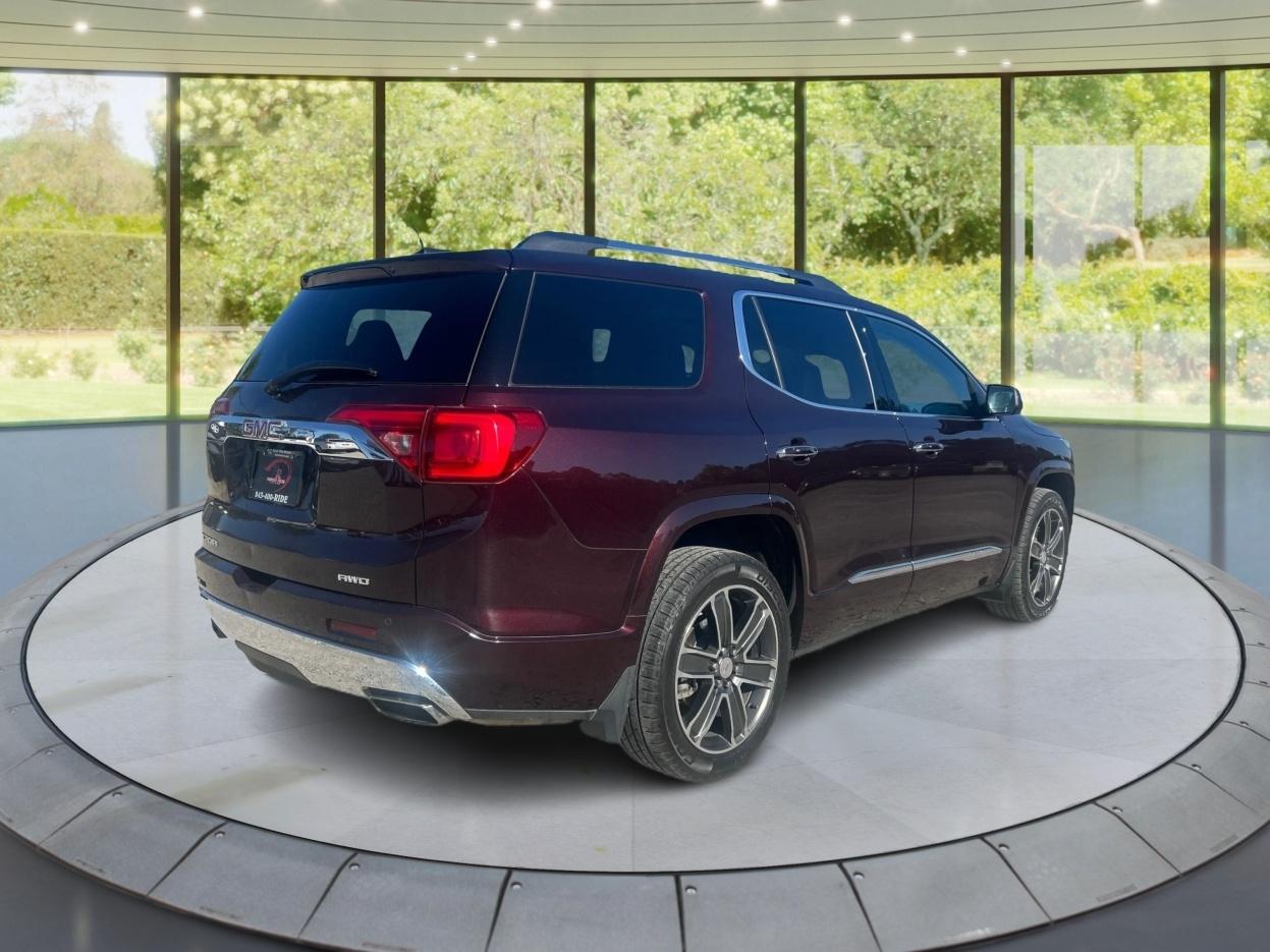 GMC Acadia Denali AWD 2017