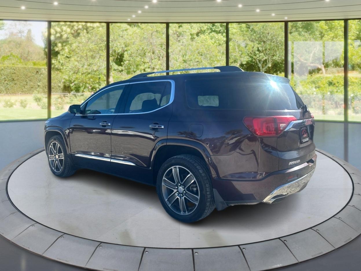 GMC Acadia Denali AWD 2017