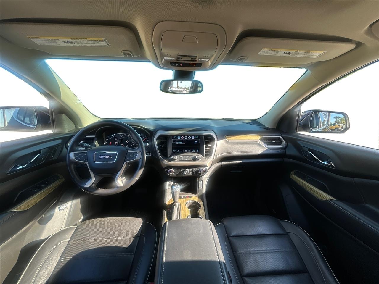 GMC Acadia Denali AWD 2017