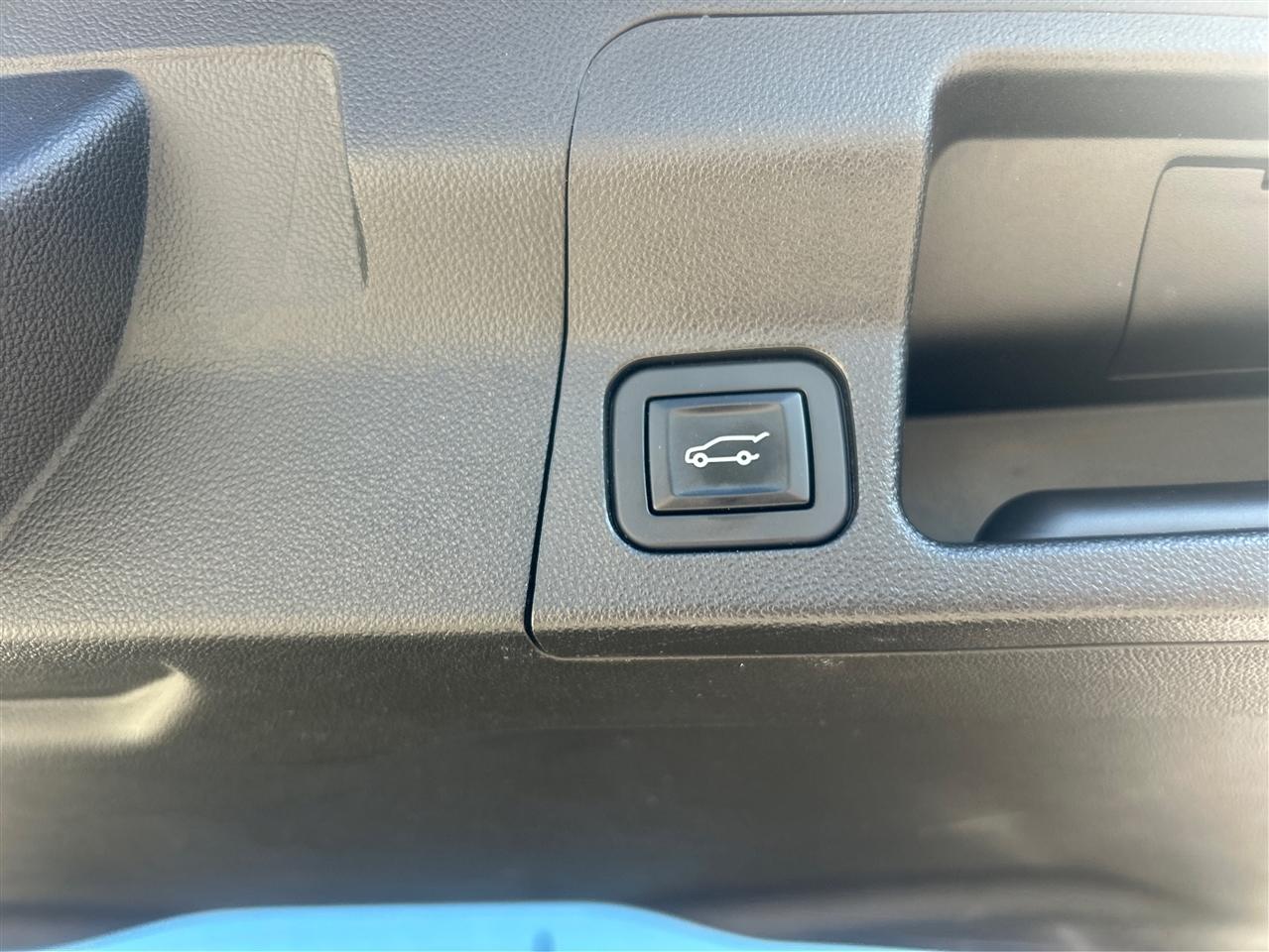 GMC Acadia Denali AWD 2017