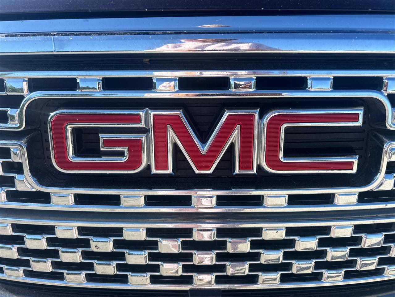 GMC Acadia Denali AWD 2017