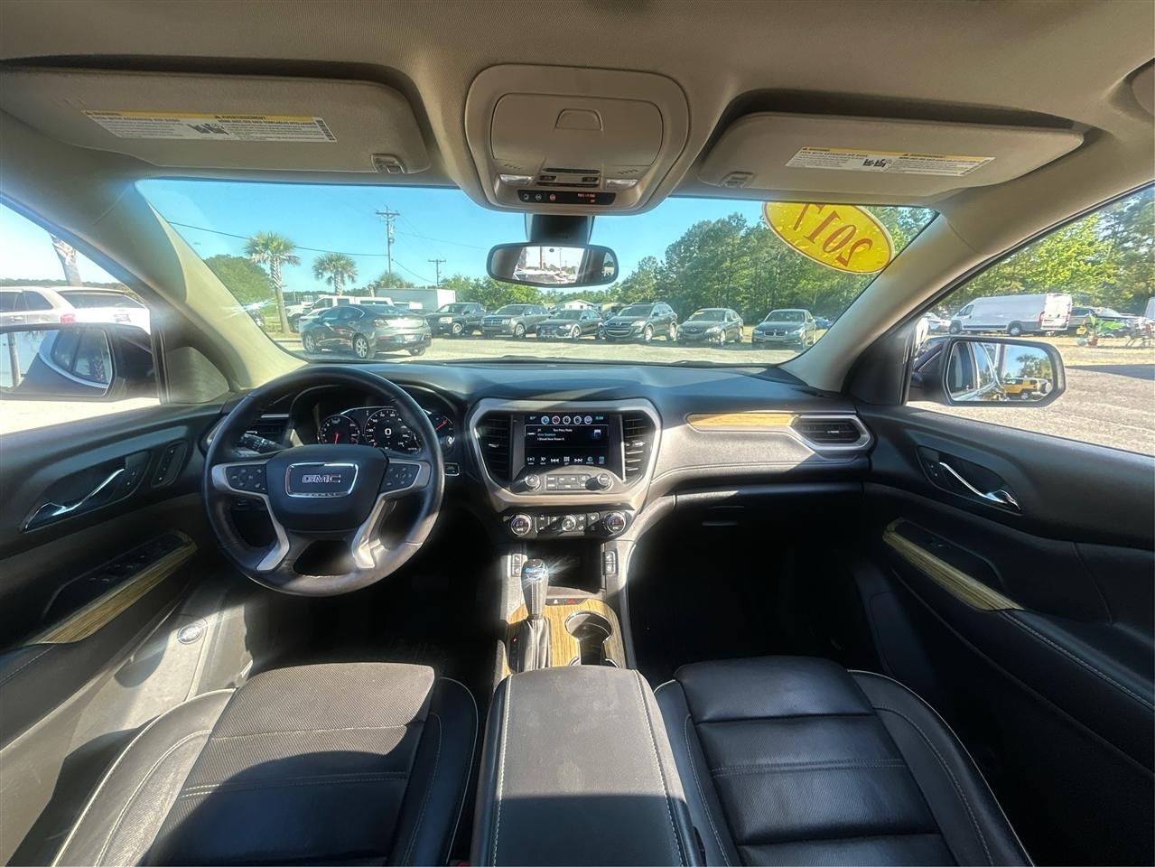 GMC Acadia Denali AWD 2017