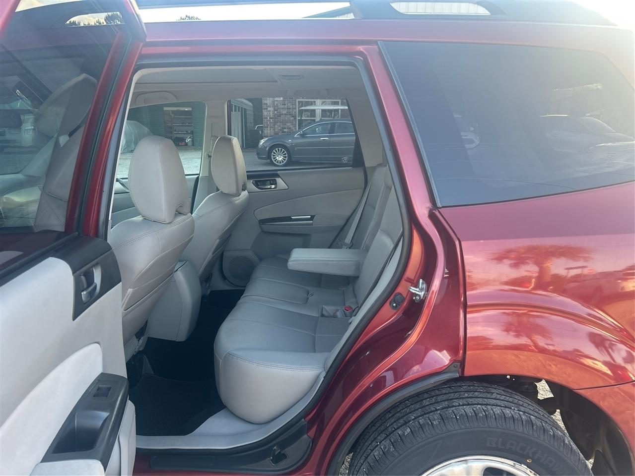 Subaru Forester 2.5X Limited 2011