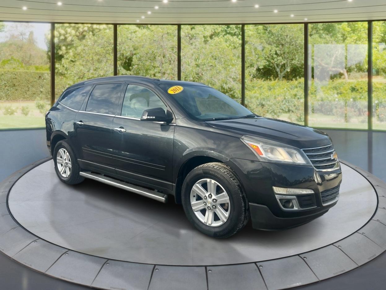 Chevrolet Traverse 2LT FWD 2013