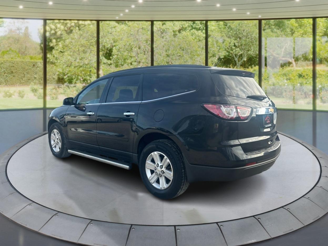 Chevrolet Traverse 2LT FWD 2013