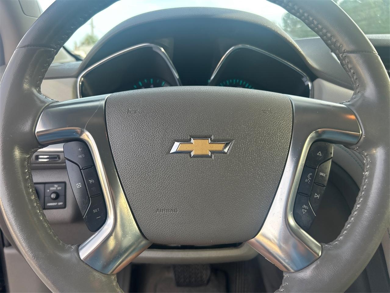 Chevrolet Traverse 2LT FWD 2013