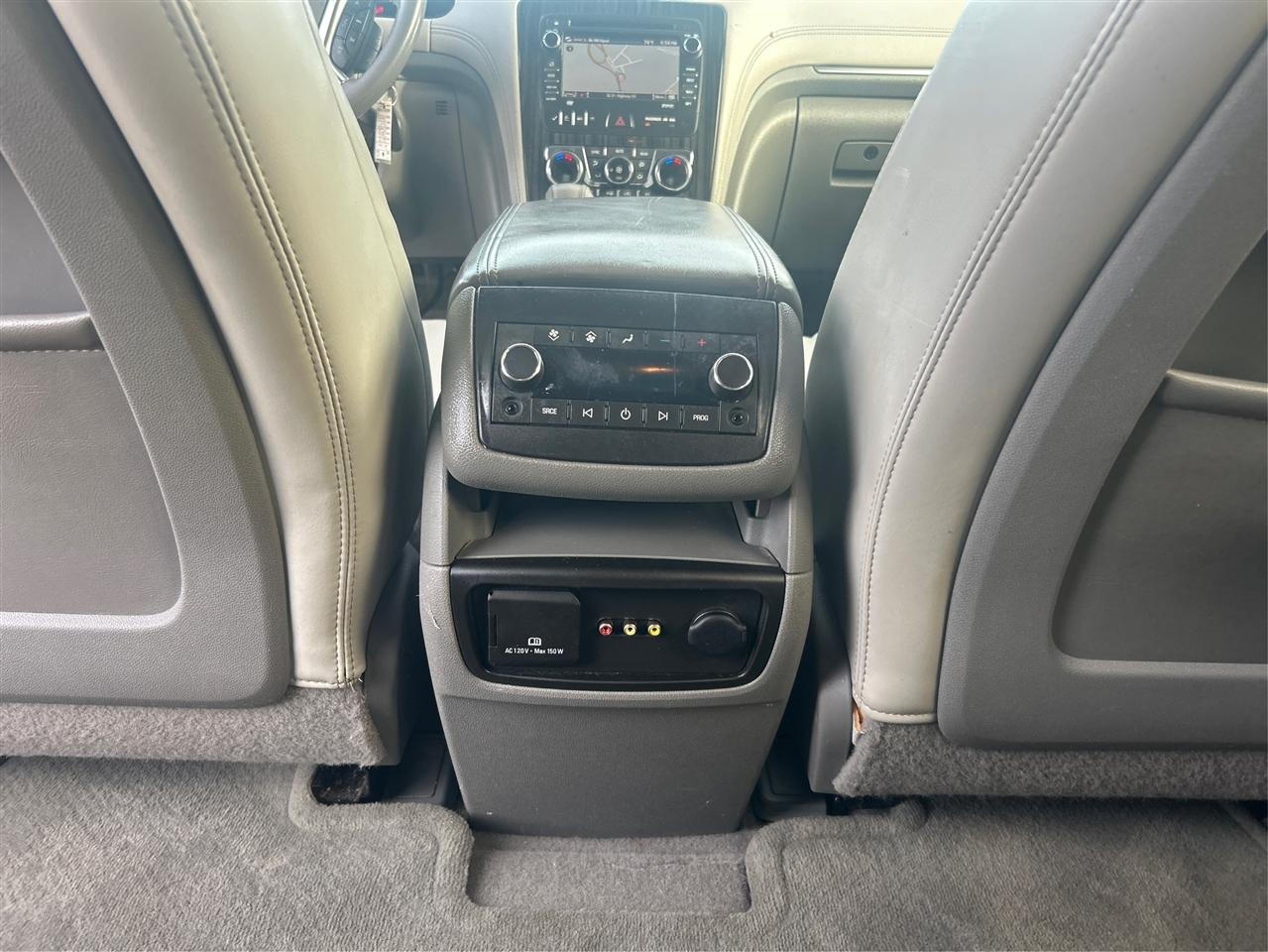 Chevrolet Traverse 2LT FWD 2013