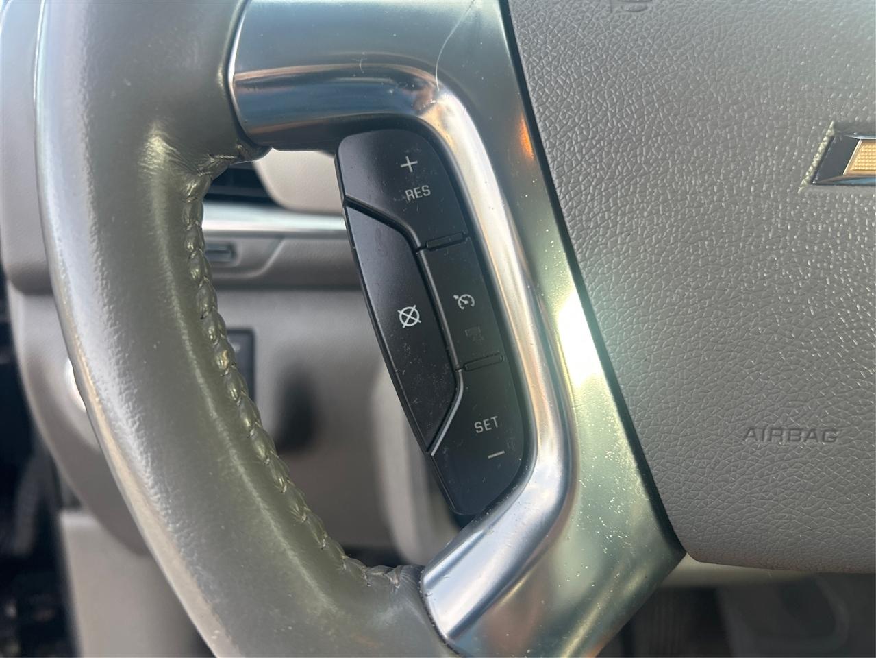 Chevrolet Traverse 2LT FWD 2013