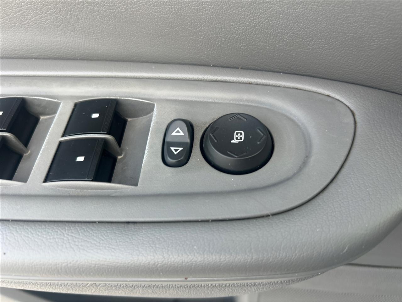 Chevrolet Traverse 2LT FWD 2013